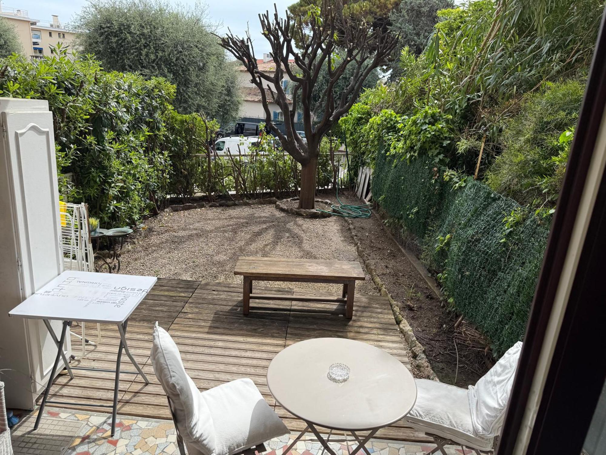 Studio Calme A Deux Pas De La Mer Avec Jardin Et Parking Prive Beaulieu-sur-Mer Eksteriør billede